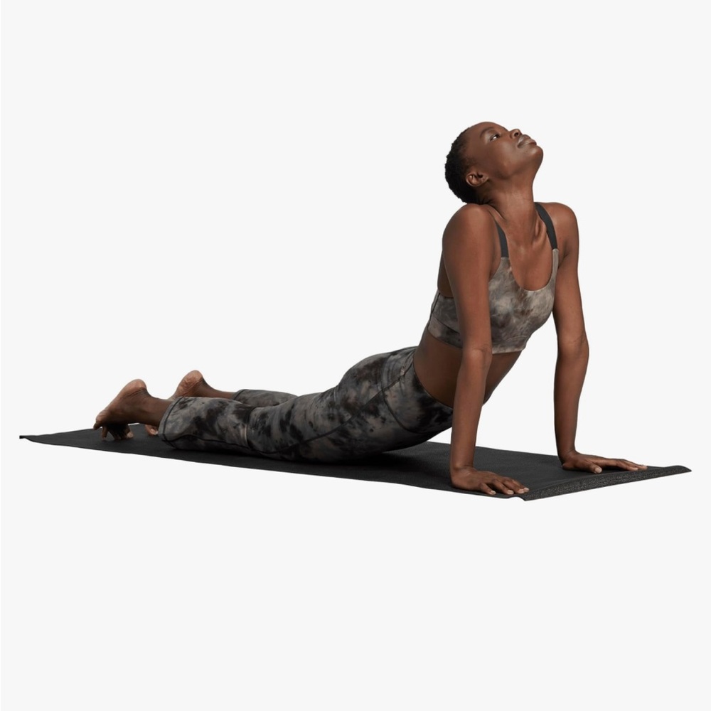 Adidas workout set! Flare leggings and sports bra